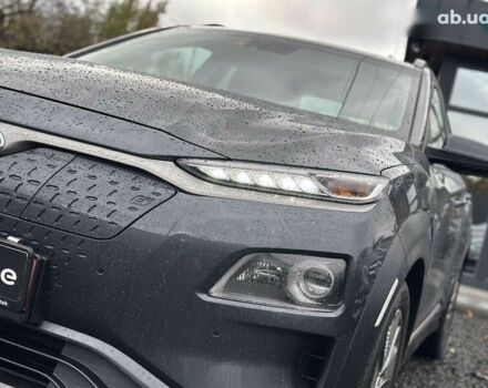 Хендай Kona Electric, объемом двигателя 0 л и пробегом 167 тыс. км за 17700 $, фото 8 на Automoto.ua