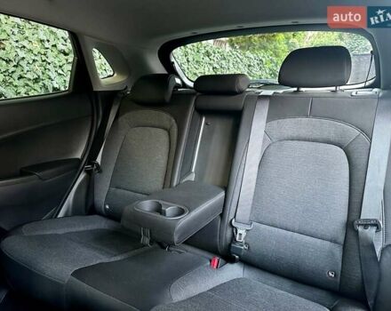 Хендай Kona Electric, объемом двигателя 0 л и пробегом 27 тыс. км за 14100 $, фото 12 на Automoto.ua