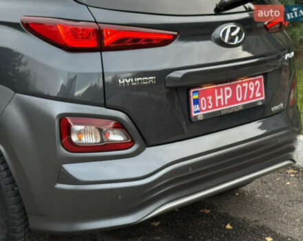 Хендай Kona Electric, объемом двигателя 0 л и пробегом 81 тыс. км за 18150 $, фото 57 на Automoto.ua