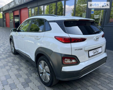 Хендай Kona Electric, объемом двигателя 0 л и пробегом 50 тыс. км за 17200 $, фото 9 на Automoto.ua