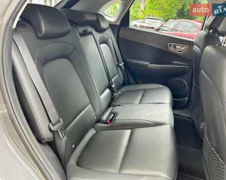 Хендай Kona Electric, объемом двигателя 0 л и пробегом 98 тыс. км за 18500 $, фото 14 на Automoto.ua