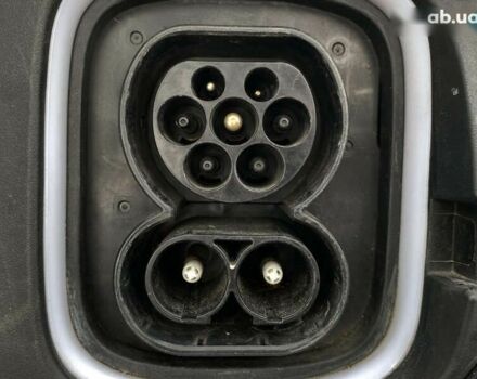 Хендай Kona Electric, объемом двигателя 0 л и пробегом 69 тыс. км за 20400 $, фото 12 на Automoto.ua