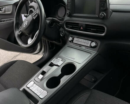 Хендай Kona Electric, объемом двигателя 0 л и пробегом 112 тыс. км за 17200 $, фото 22 на Automoto.ua