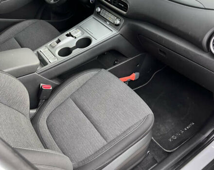 Хендай Kona Electric, объемом двигателя 0 л и пробегом 135 тыс. км за 16900 $, фото 9 на Automoto.ua