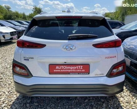 Хендай Kona Electric, объемом двигателя 0 л и пробегом 93 тыс. км за 19800 $, фото 16 на Automoto.ua