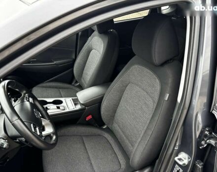 Хендай Kona Electric, объемом двигателя 0 л и пробегом 53 тыс. км за 15700 $, фото 20 на Automoto.ua