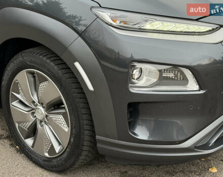 Хендай Kona Electric, объемом двигателя 0 л и пробегом 81 тыс. км за 18150 $, фото 6 на Automoto.ua