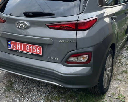 Хендай Kona Electric, объемом двигателя 0 л и пробегом 98 тыс. км за 18500 $, фото 7 на Automoto.ua