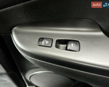 Хендай Kona Electric, объемом двигателя 0 л и пробегом 98 тыс. км за 18500 $, фото 16 на Automoto.ua