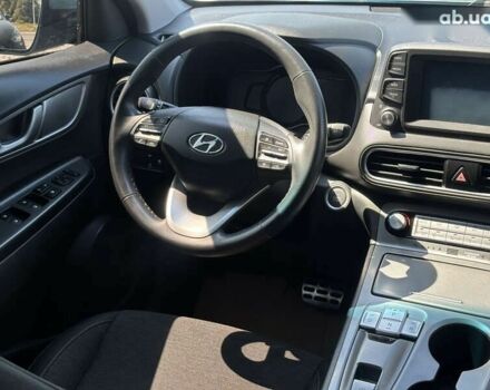 Хендай Kona Electric, объемом двигателя 0 л и пробегом 70 тыс. км за 18500 $, фото 21 на Automoto.ua