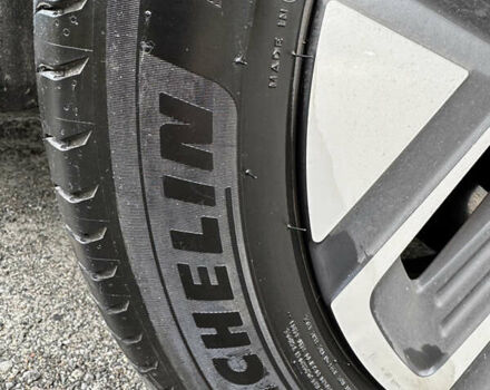 Хендай Kona Electric, объемом двигателя 0 л и пробегом 60 тыс. км за 16500 $, фото 27 на Automoto.ua