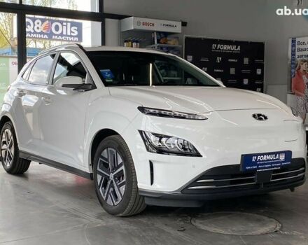 Хендай Kona Electric, объемом двигателя 0 л и пробегом 45 тыс. км за 22777 $, фото 2 на Automoto.ua