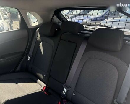 Хендай Kona Electric, объемом двигателя 0 л и пробегом 84 тыс. км за 19450 $, фото 20 на Automoto.ua