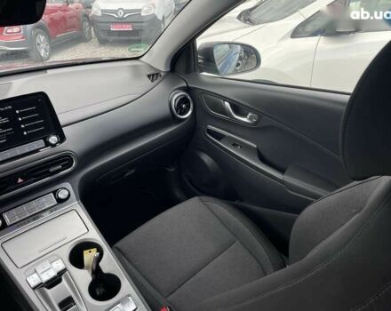 Хендай Kona Electric, объемом двигателя 0 л и пробегом 127 тыс. км за 18600 $, фото 21 на Automoto.ua