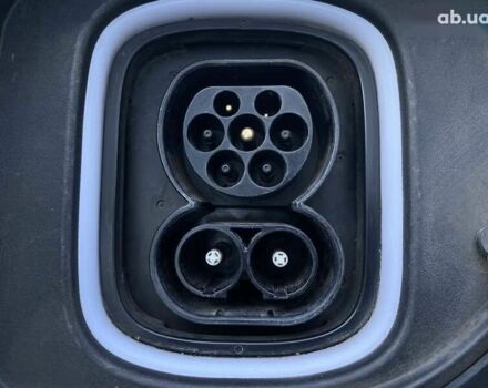 Хендай Kona Electric, объемом двигателя 0 л и пробегом 128 тыс. км за 19900 $, фото 28 на Automoto.ua