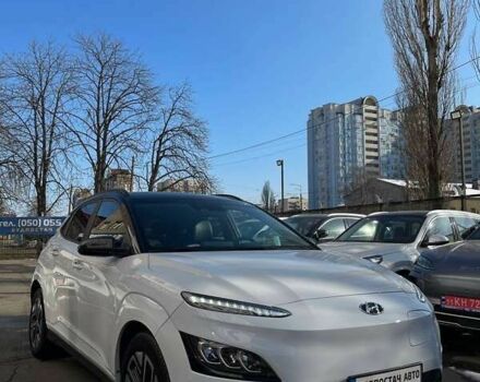 Хендай Kona Electric, объемом двигателя 0 л и пробегом 54 тыс. км за 20799 $, фото 5 на Automoto.ua