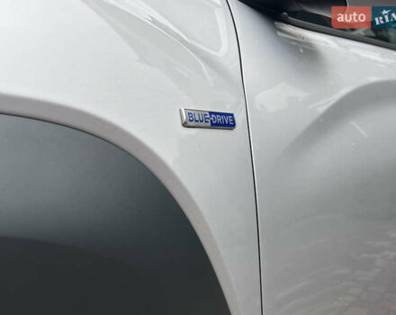 Хендай Kona Electric, объемом двигателя 0 л и пробегом 77 тыс. км за 20500 $, фото 11 на Automoto.ua