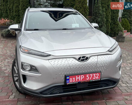 Хендай Kona Electric, объемом двигателя 0 л и пробегом 77 тыс. км за 20500 $, фото 13 на Automoto.ua