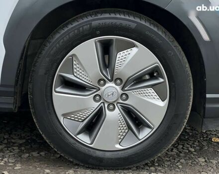 Хендай Kona Electric, объемом двигателя 0 л и пробегом 70 тыс. км за 18475 $, фото 13 на Automoto.ua