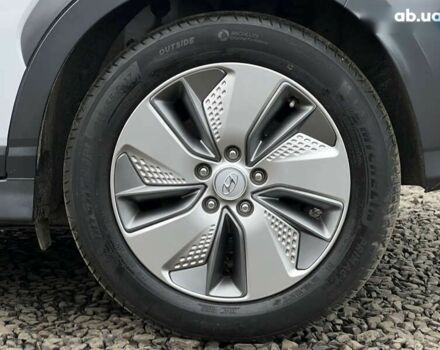 Хендай Kona Electric, объемом двигателя 0 л и пробегом 70 тыс. км за 18475 $, фото 16 на Automoto.ua