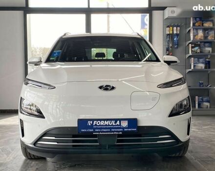 Хендай Kona Electric, объемом двигателя 0 л и пробегом 45 тыс. км за 22777 $, фото 4 на Automoto.ua