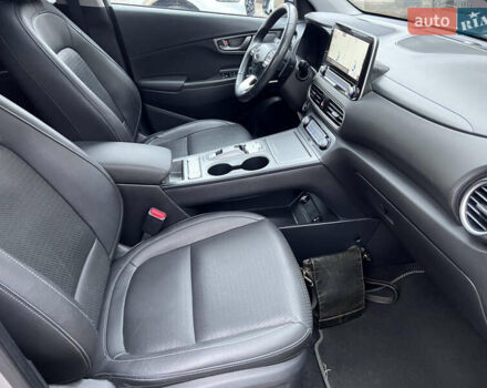 Хендай Kona Electric, объемом двигателя 0 л и пробегом 77 тыс. км за 20500 $, фото 28 на Automoto.ua