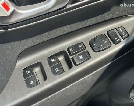 Хендай Kona Electric, объемом двигателя 0 л и пробегом 84 тыс. км за 19450 $, фото 12 на Automoto.ua