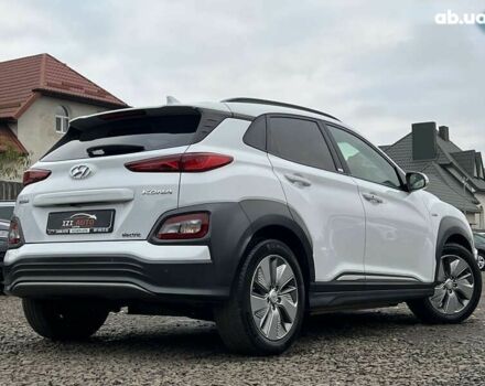 Хендай Kona Electric, объемом двигателя 0 л и пробегом 70 тыс. км за 18475 $, фото 7 на Automoto.ua