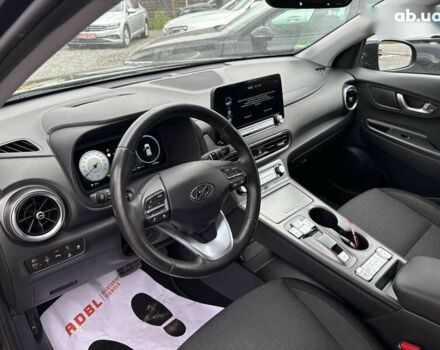 Хендай Kona Electric, объемом двигателя 0 л и пробегом 117 тыс. км за 18200 $, фото 9 на Automoto.ua