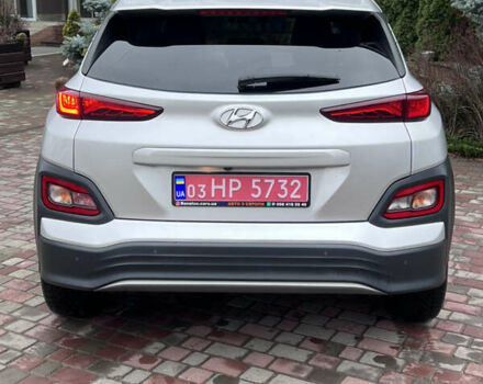 Хендай Kona Electric, объемом двигателя 0 л и пробегом 77 тыс. км за 20500 $, фото 16 на Automoto.ua