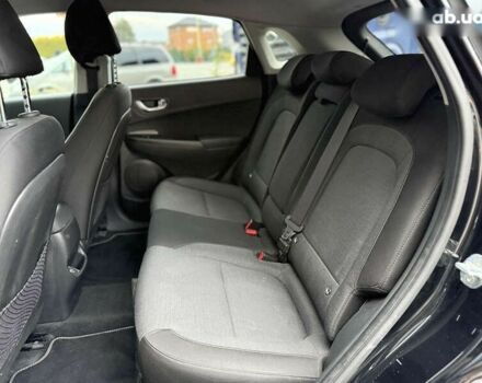 Хендай Kona Electric, объемом двигателя 0 л и пробегом 96 тыс. км за 20300 $, фото 8 на Automoto.ua