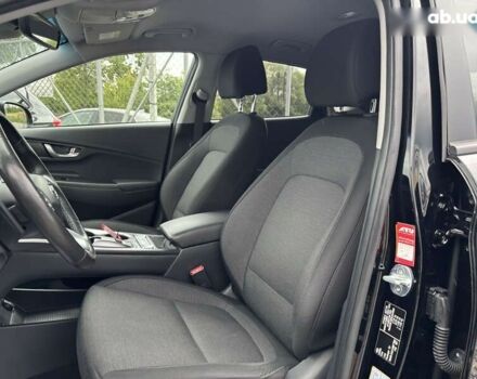 Хендай Kona Electric, объемом двигателя 0 л и пробегом 117 тыс. км за 18200 $, фото 14 на Automoto.ua