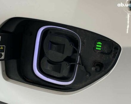 Хендай Kona Electric, объемом двигателя 0 л и пробегом 45 тыс. км за 22777 $, фото 20 на Automoto.ua