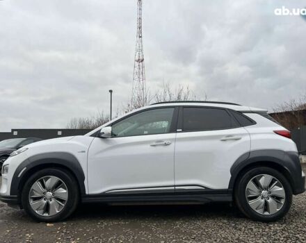 Хендай Kona Electric, объемом двигателя 0 л и пробегом 70 тыс. км за 18475 $, фото 4 на Automoto.ua