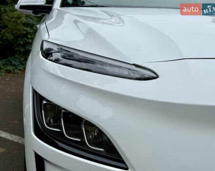 Хендай Kona Electric, объемом двигателя 0 л и пробегом 24 тыс. км за 19800 $, фото 5 на Automoto.ua