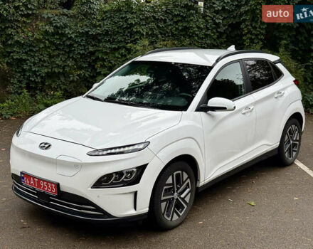 Хендай Kona Electric, объемом двигателя 0 л и пробегом 24 тыс. км за 19800 $, фото 3 на Automoto.ua