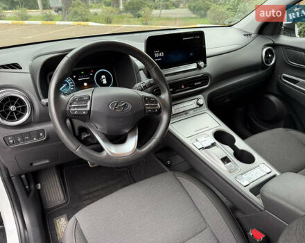 Хендай Kona Electric, объемом двигателя 0 л и пробегом 24 тыс. км за 19800 $, фото 49 на Automoto.ua