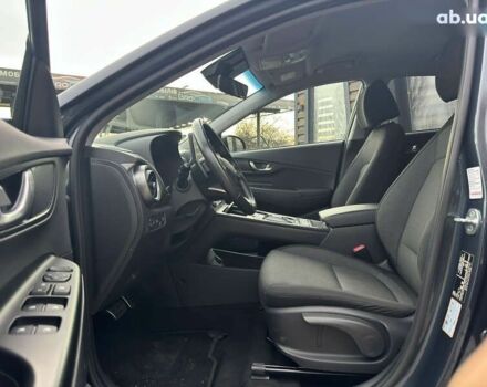 Хендай Kona Electric, объемом двигателя 0 л и пробегом 48 тыс. км за 17500 $, фото 28 на Automoto.ua