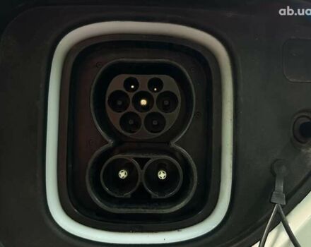 Хендай Kona Electric, объемом двигателя 0 л и пробегом 108 тыс. км за 20900 $, фото 27 на Automoto.ua