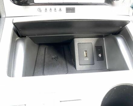 Хендай Kona Electric, объемом двигателя 0 л и пробегом 117 тыс. км за 19200 $, фото 4 на Automoto.ua