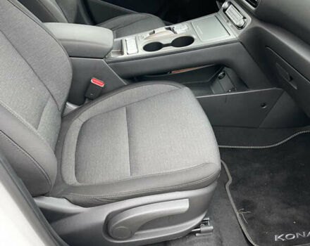 Хендай Kona Electric, объемом двигателя 0 л и пробегом 76 тыс. км за 16900 $, фото 14 на Automoto.ua