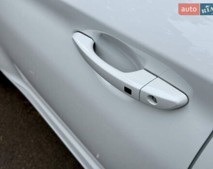 Хендай Kona Electric, объемом двигателя 0 л и пробегом 24 тыс. км за 19800 $, фото 23 на Automoto.ua