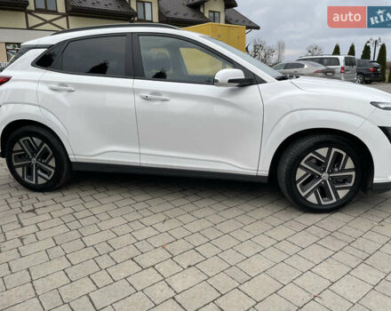 Хендай Kona Electric, объемом двигателя 0 л и пробегом 76 тыс. км за 16900 $, фото 6 на Automoto.ua
