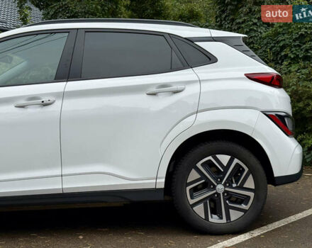 Хендай Kona Electric, объемом двигателя 0 л и пробегом 24 тыс. км за 19800 $, фото 10 на Automoto.ua