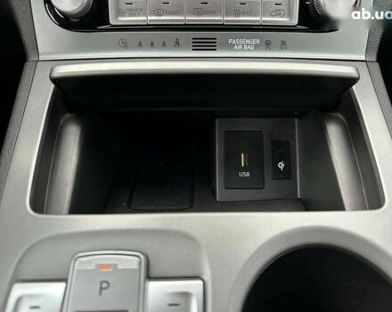 Хендай Kona Electric, объемом двигателя 0 л и пробегом 108 тыс. км за 20900 $, фото 9 на Automoto.ua