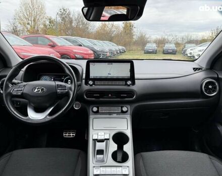 Хендай Kona Electric, объемом двигателя 0 л и пробегом 83 тыс. км за 20900 $, фото 3 на Automoto.ua