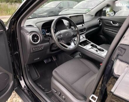 Хендай Kona Electric, объемом двигателя 0 л и пробегом 78 тыс. км за 20700 $, фото 4 на Automoto.ua