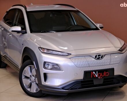Серый Хендай Kona Electric, объемом двигателя 0 л и пробегом 88 тыс. км за 20300 $, фото 3 на Automoto.ua