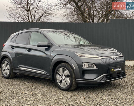 Серый Хендай Kona Electric, объемом двигателя 0 л и пробегом 89 тыс. км за 16900 $, фото 98 на Automoto.ua