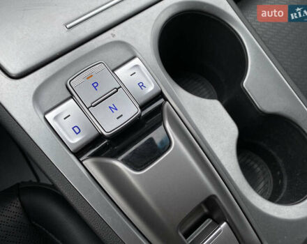 Серый Хендай Kona Electric, объемом двигателя 0 л и пробегом 89 тыс. км за 16900 $, фото 65 на Automoto.ua